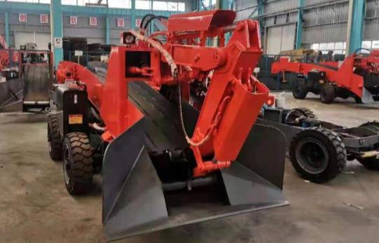 看看帥龍機電在這里分享的7個使用扒渣機設(shè)備的注意事項！