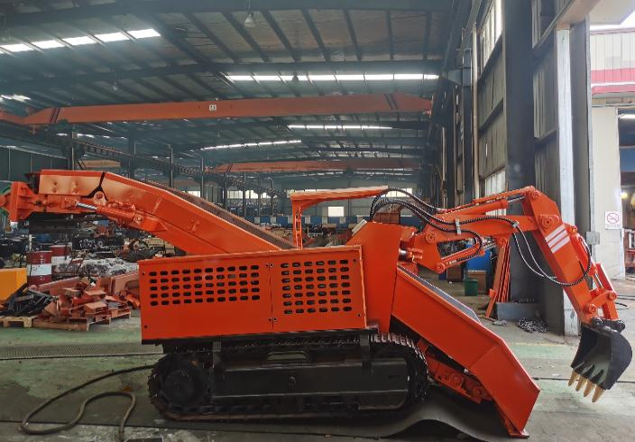 跟著帥龍重工一起看看履帶扒渣機的8點維護保養(yǎng)事項！