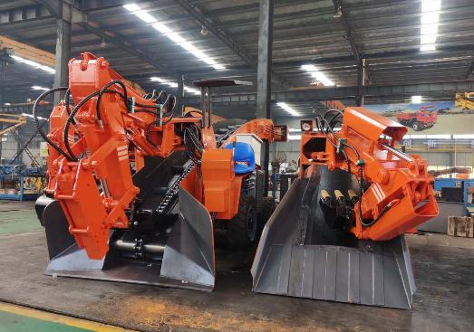 當(dāng)扒渣機(jī)出現(xiàn)液壓油缸漏油的情況，怎么處理呢？