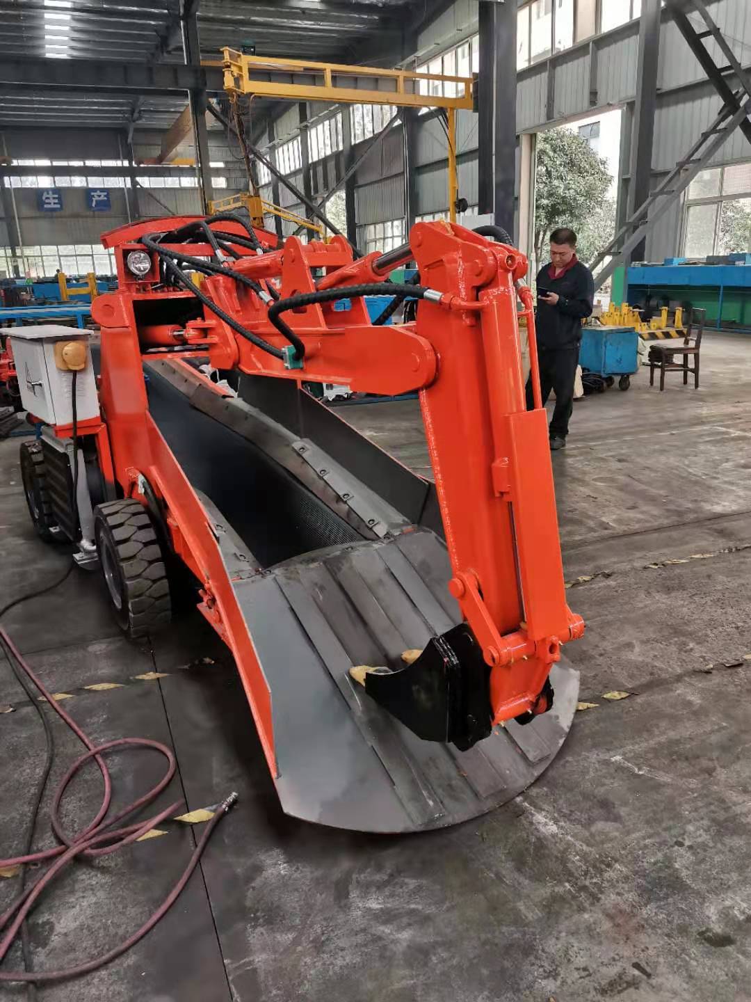 扒渣機(jī)在工作前需要做什么準(zhǔn)備？